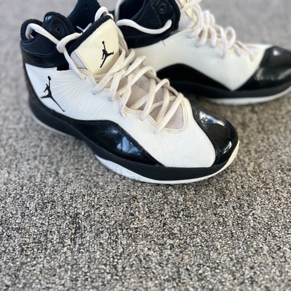 Nike Air Jordan 2011 A Flight Black and White Flywire - Picture 3 of 3